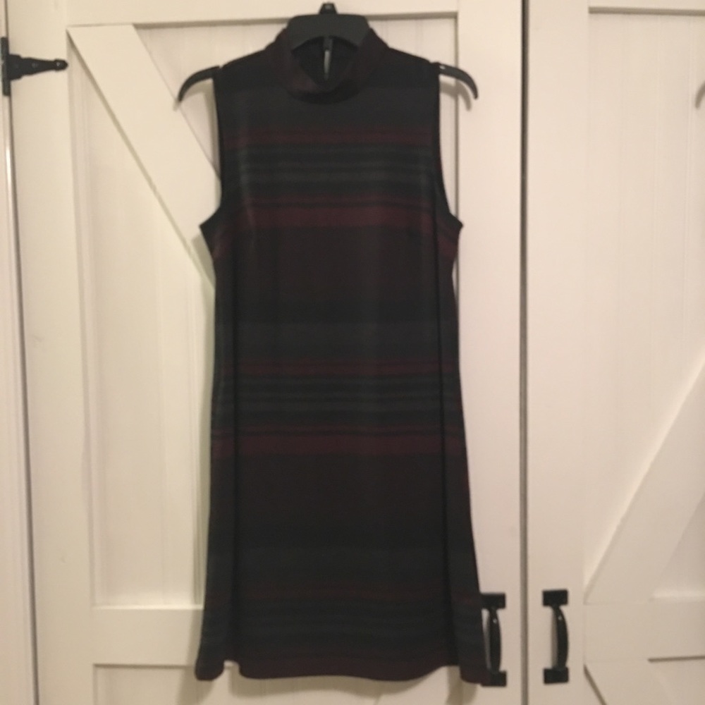 Sleeveless dress
